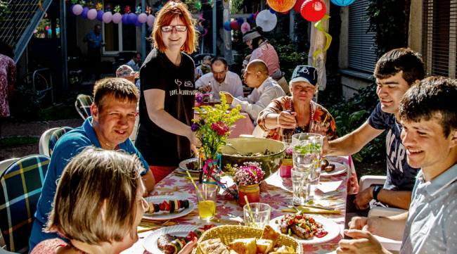 Sommerliches Grillfest in der Weserstraße