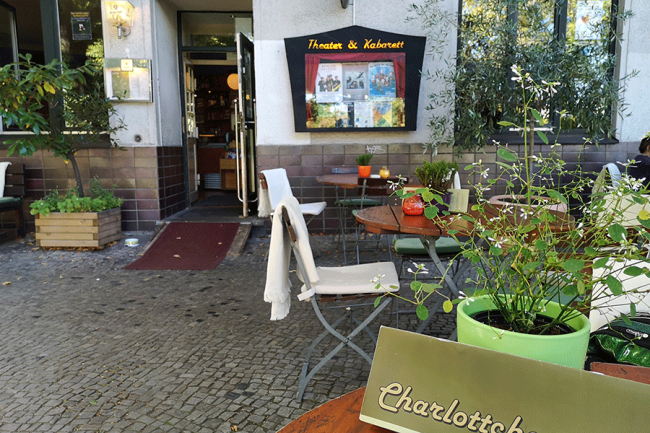 Eingang des Restaurants Charlottchen in Berlin-Charlottenburg