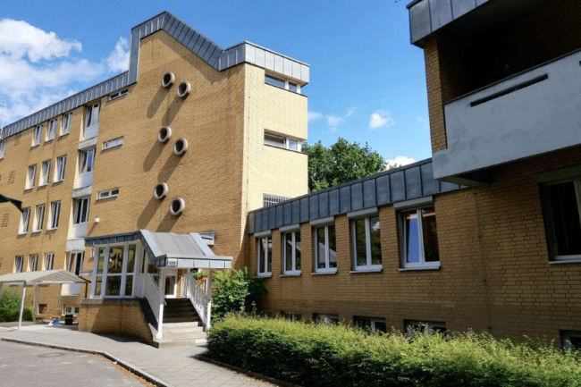 Außenansicht des Beschäftigungs- und Förderbereichs Götelstraße in Spandau