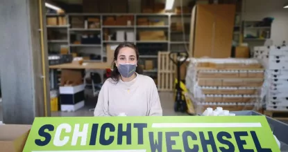 Eine Teilnehmerin beim Schichtwechsel