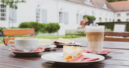 Kaffee und Kuchen im Café Jagdschloss Grunewald