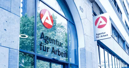 Eingang Mosaik-Kantine Charlottenstraße in der Agentur für Arbeit Berlin-Mitte