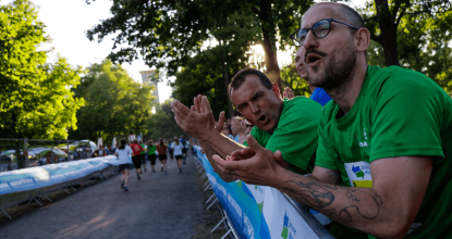 Mosaik beim Berliner Staffellauf - Anfeuern