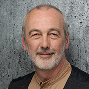 Portraitfoto Bernd Leuschner