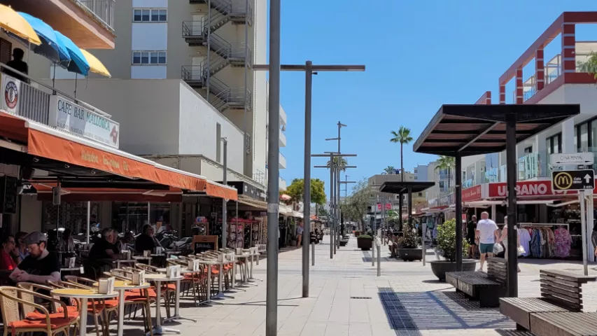 (c) Sabine Zobel - Fußgängerzone Cala Millor