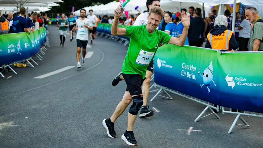 Mosaik-Läufer auf der Strecke bei der 5x5-Teamstaffel