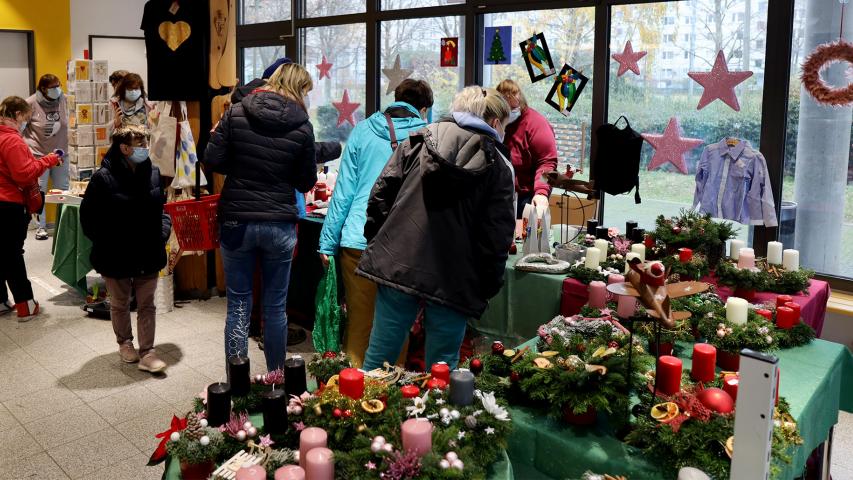 Andrang beim Adventsbasar