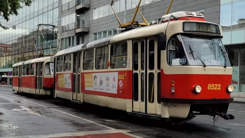 Barrierecheck Prag, alte Hochflur-Straßenbahn
