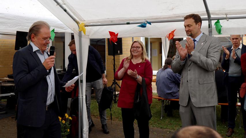 Mosaik-Geschäftsführer Frank Jeromin, Bezirksbürgermeisterin Dr. Carola Brückner, Bezirksstadtrat Gregor Kempert