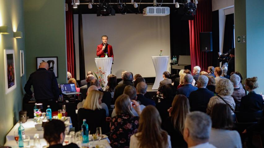 Publikum im Charlottchen