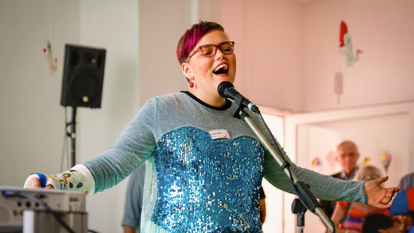 Tag der offenen Tür im BFB Siemensdamm - mit Gesangseinlage einer Teilnehmerin