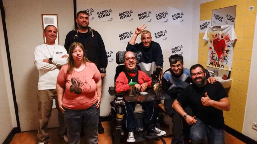 Felix Lobrecht als Studiogast bei Radio Kohli - Mosaik-Berlin