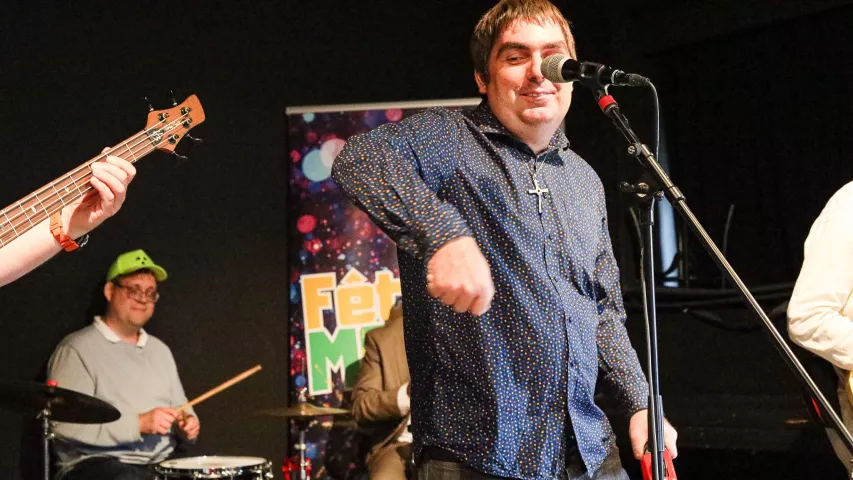 Askanier Rocker auf der Bühne des Charlottchens bei der Fête de la Mosaik 2026