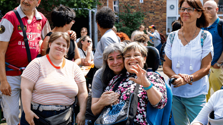 Tolle Stimmung auch bei unseren Beschäftigten und ihren Familie beim Gemeinschaftsfest im Askanierring