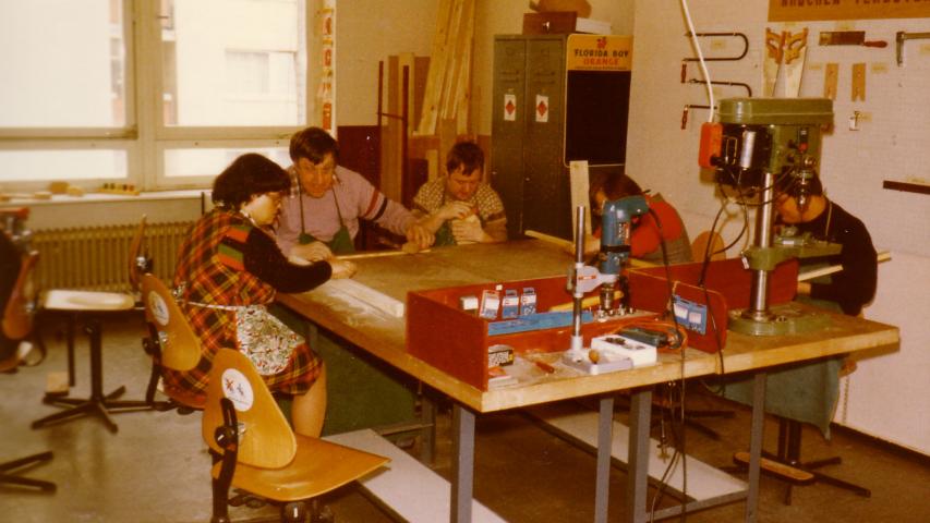 Holzverarbeitung bei Mosaik in den 1970ern/80ern