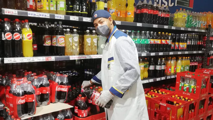Mitarbeiter von Mosaik bei EDEKA