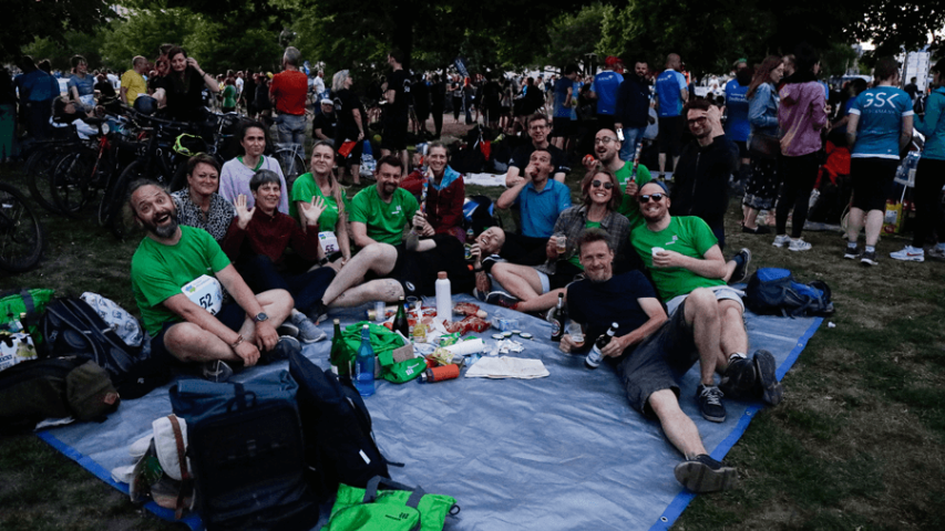 Mosaik beim Berliner Staffellauf - Gemütliches Beisammensein nach dem Lauf