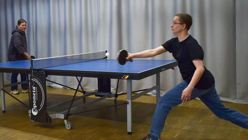 Großer Einsatz beim Tischtennisturnier in der Mosaik-Werkstatt in Mitte