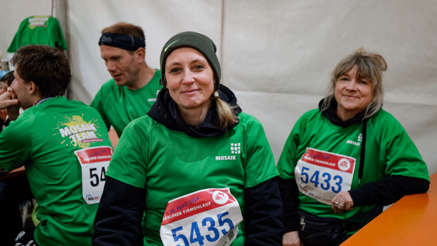 Unsere Sportlerinnen und Sportler waren dick eingepackt beim 22. Berliner Firmenlauf